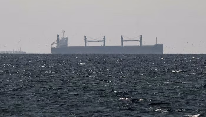 US intelligence warns Iran unlikely to ease Hormuz chokehold soon, say sources