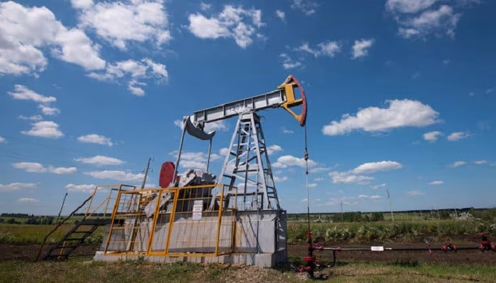 Crude oil prices fall for second day on expectations US-Iran talks may resume